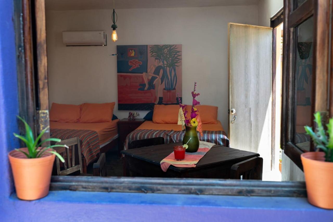 La Maxima & Lgbt Hotel ซิโปไลต์ ภายนอก รูปภาพ