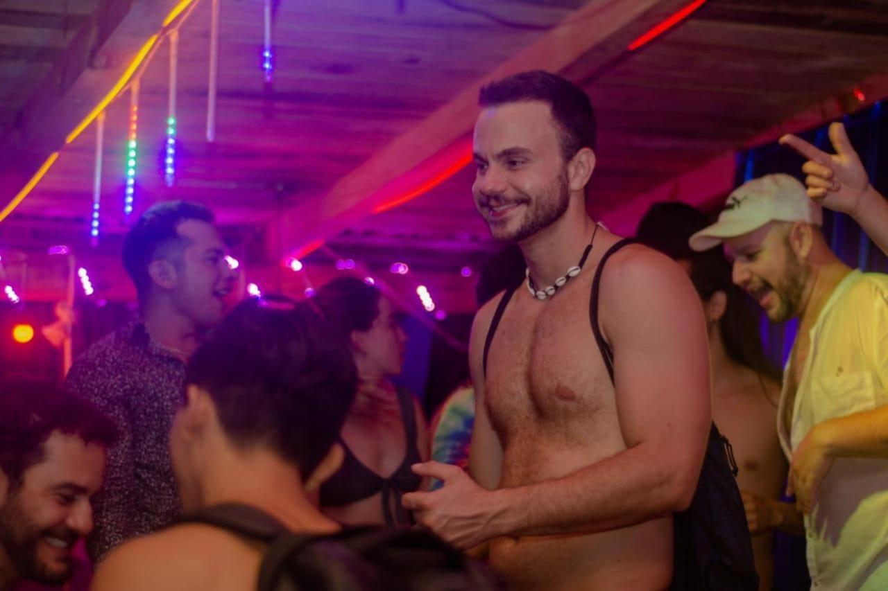 La Maxima & Lgbt Hotel ซิโปไลต์ ภายนอก รูปภาพ